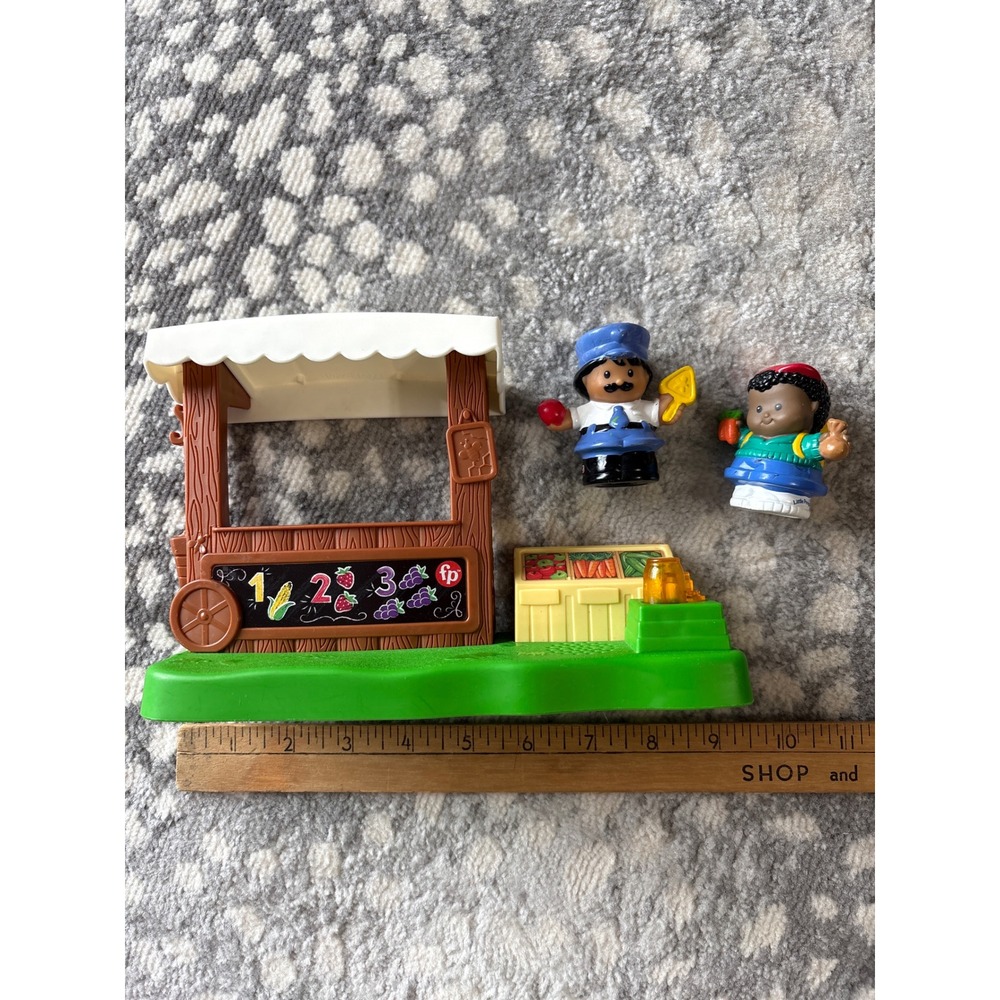 Fisher-Price Little People Farmers Market Stand with 2 Figures 2001 Mattel Set